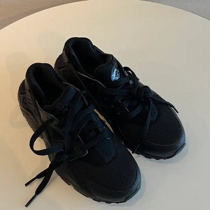 [BUNJANG] Nike Huarache Run (GS) 'Triple Black' Shoes / (230) 나이키 허라취 런 (GS) '트리플 블랙' (654275-01