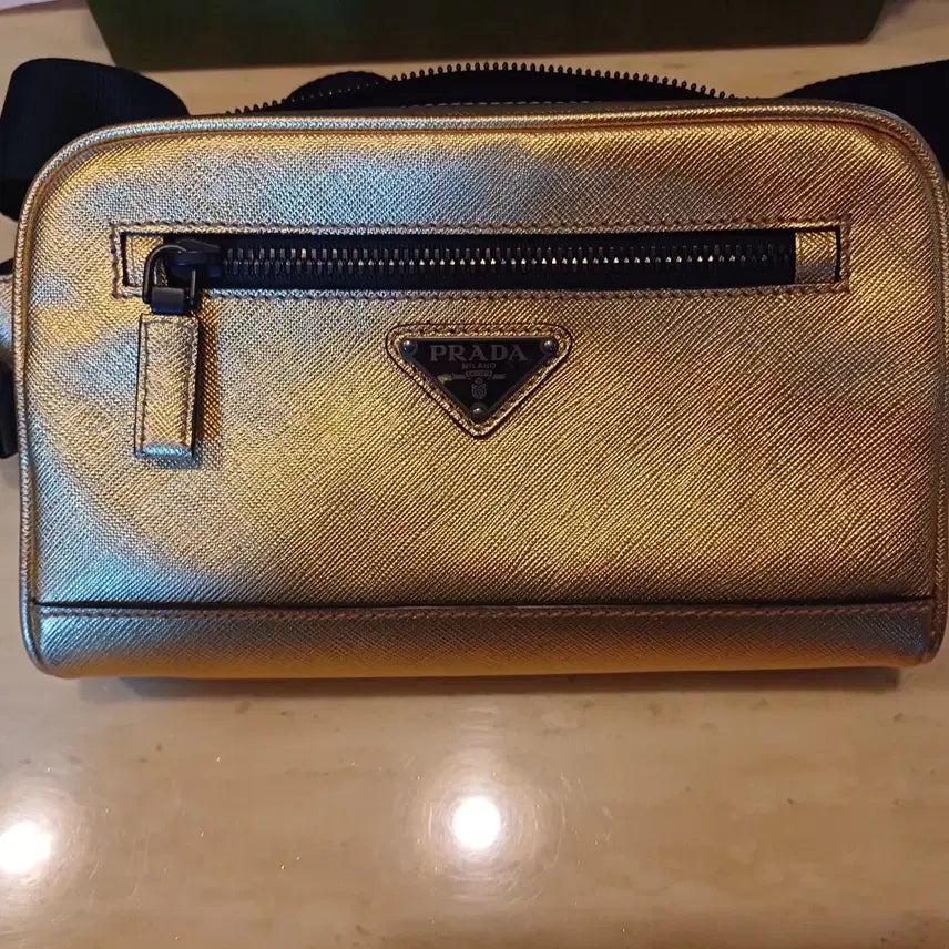 [BUNJANG] Prada Gold Leather Shoulder Bag / 프라다 금색 가죽 숄더백