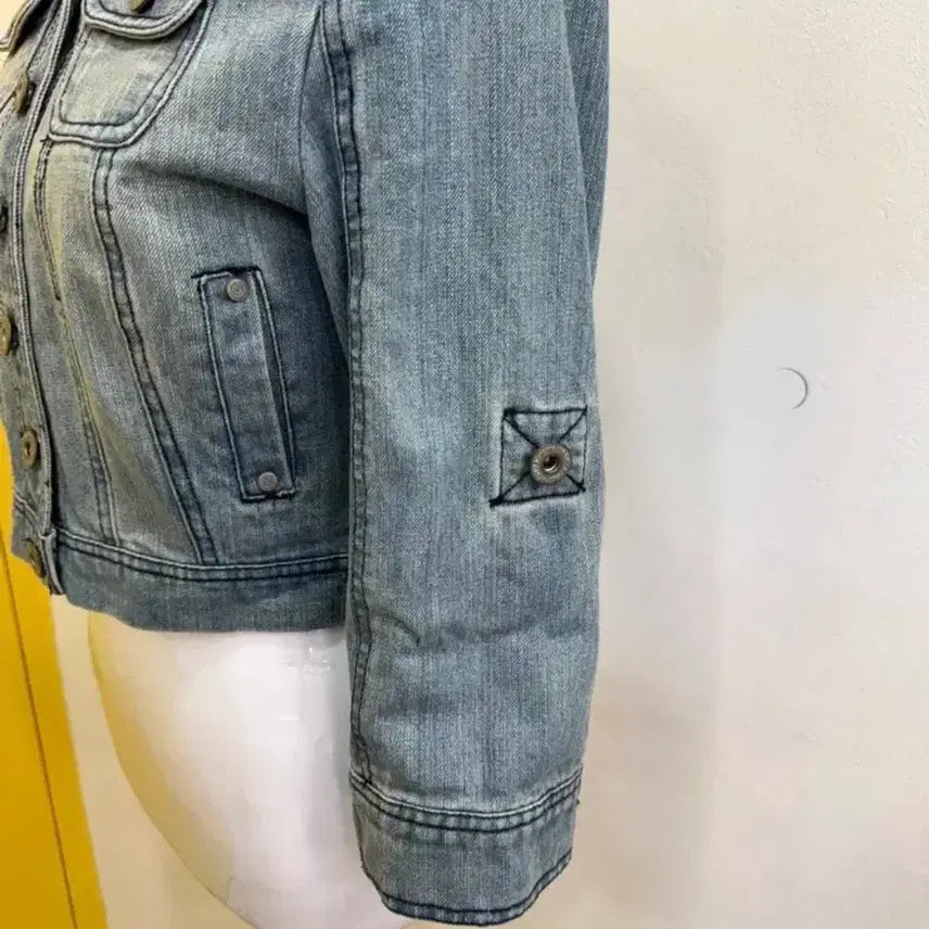 [BUNJANG] Crop Denim Jacket (M) / 여성 크롭 연청 데님자켓 /M 55~66 /슬림핏/허리라인 예쁜 청자켓