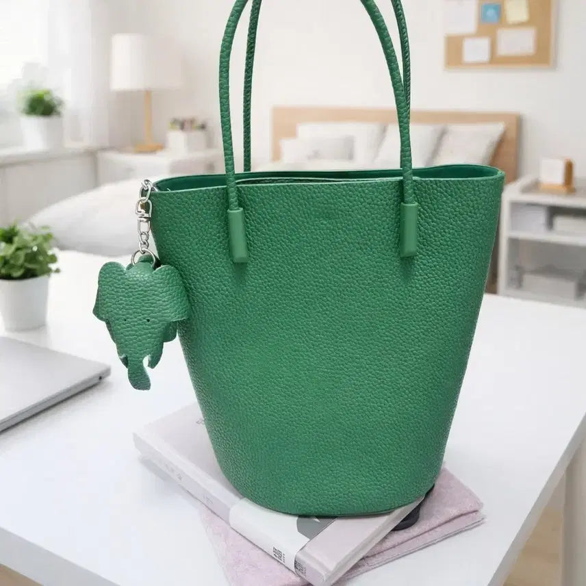[BUNJANG] Genuine Leather Mini Bucket Bag with Elephant Charm / (무배)소가죽 미니 버킷백
