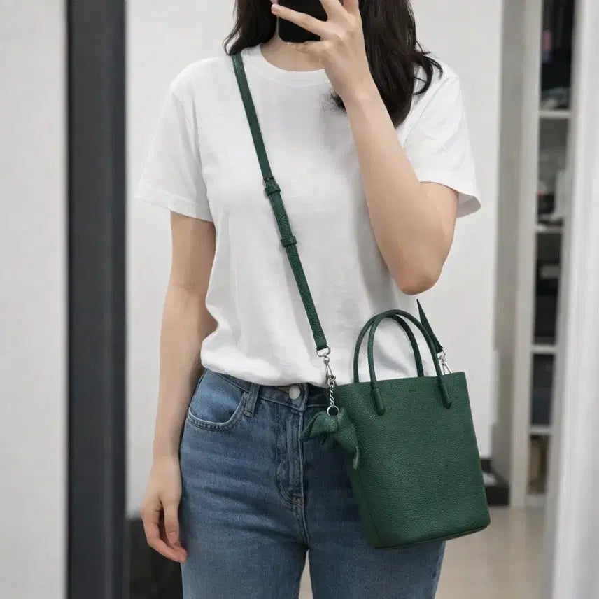 [BUNJANG] Genuine Leather Mini Bucket Bag with Elephant Charm / (무배)소가죽 미니 버킷백
