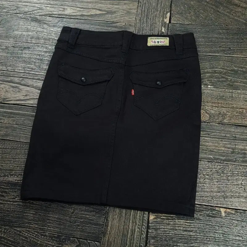 [BUNJANG] Levi's Low Rise Cotton Mini Skirt / 리바이스 로우라이즈 코튼 미니스커트 블랙 M18935