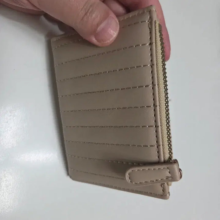 [BUNJANG] Daisy Embroidered Beige Wallet / 데이지 자수 반지갑 베이지색