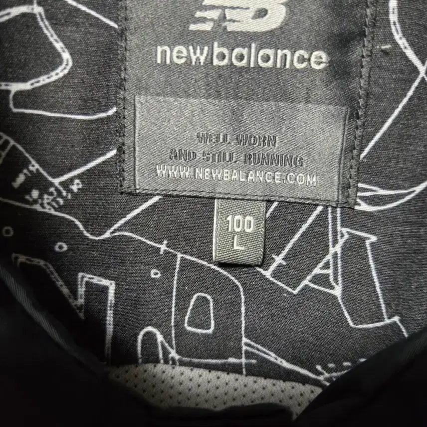 [BUNJANG] New Balance Black Coach Jacket / 뉴발란스 블랙 코치 자켓