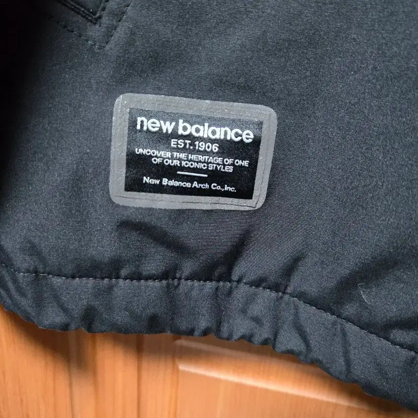 [BUNJANG] New Balance Black Coach Jacket / 뉴발란스 블랙 코치 자켓