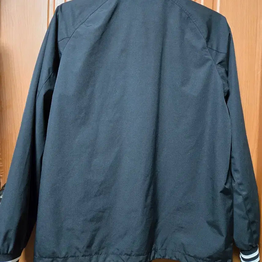 [BUNJANG] New Balance Black Coach Jacket / 뉴발란스 블랙 코치 자켓