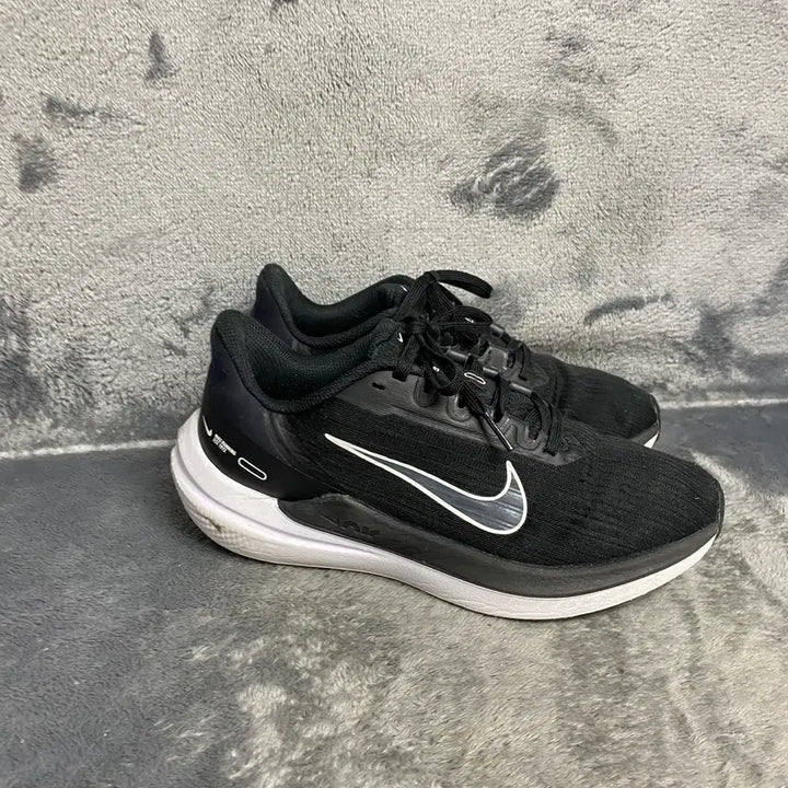 [BUNJANG] Nike Sneakers 240 / 나이키 운동화 240