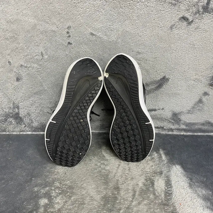 [BUNJANG] Nike Sneakers 240 / 나이키 운동화 240