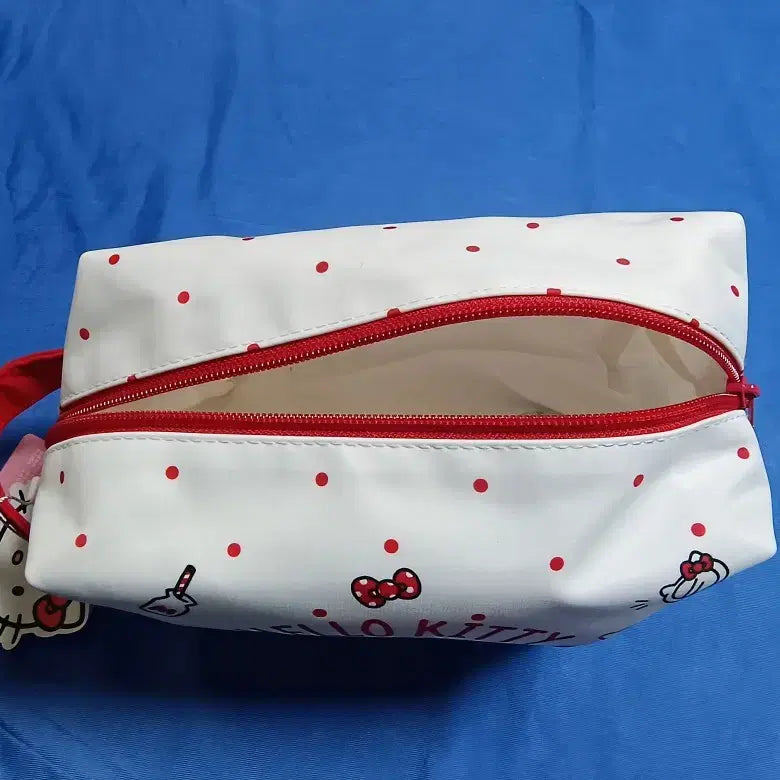 [BUNJANG] Sanrio Hello Kitty White Pouch / 산리오 헬로키티 화이트 파우치