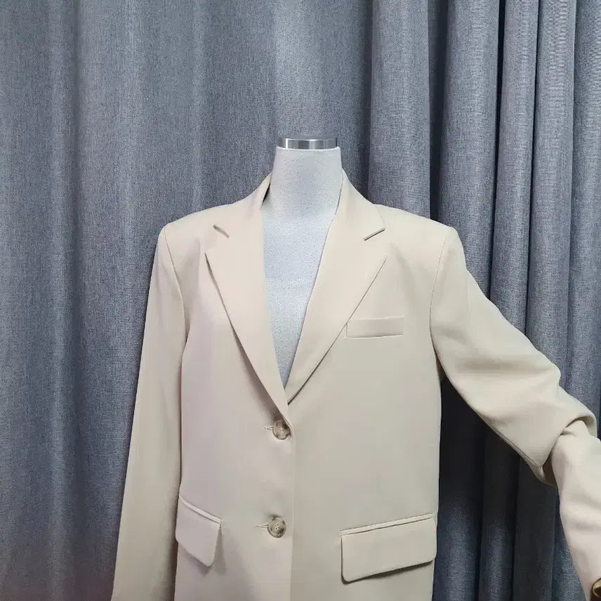 [BUNJANG] Padded Cream Jacket / 패드 크림 고급 자켓