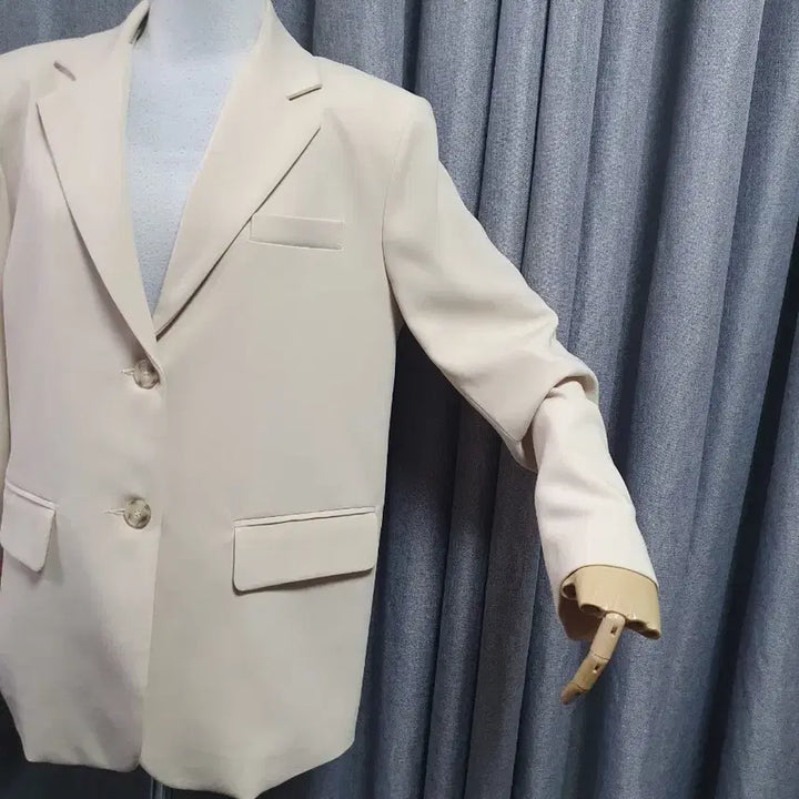 [BUNJANG] Padded Cream Jacket / 패드 크림 고급 자켓