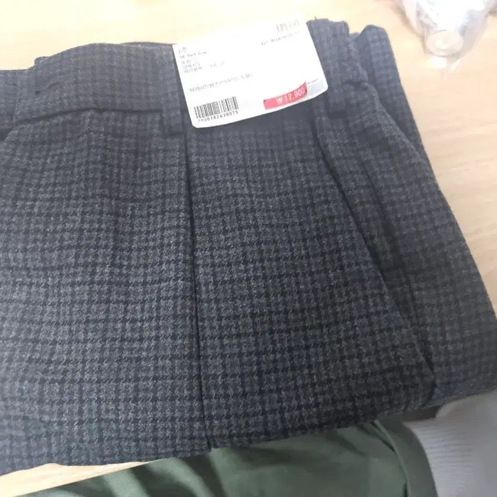 [BUNJANG] Uniqlo Brushed Twill Wide Trousers / 새상품 유니클로 턱와이드팬츠(브러시드트윌) S