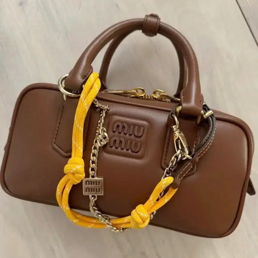 [BUNJANG] Miu Miu Code Keyring Trick Bag / 미우미우 코드 키체인 트릭 백꾸