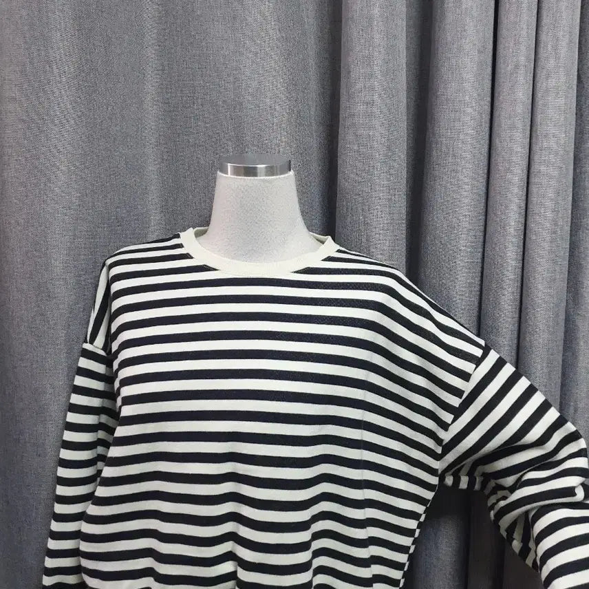 [BUNJANG] Striped Sweatshirt / 기모 스트라이프 맨투맨