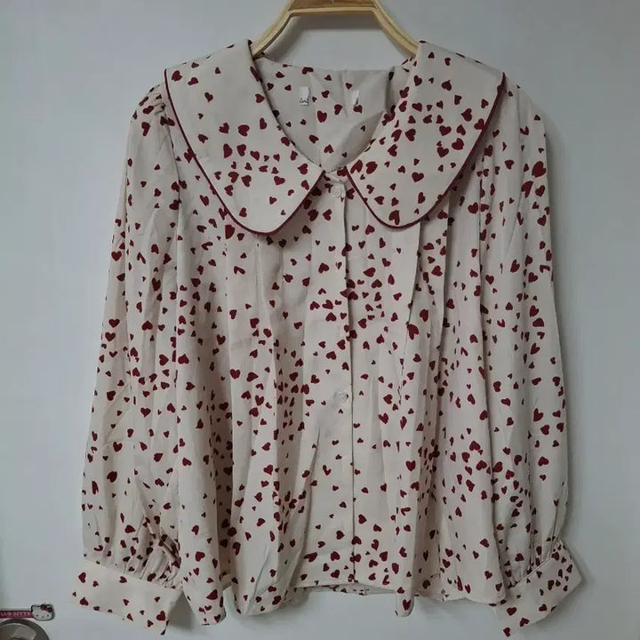 [BUNJANG] Heart Pattern Collar Blouse / 하트 패턴 카라 블라우스55~66