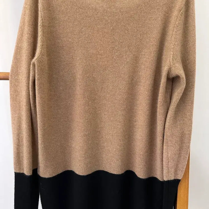[BUNJANG] Club Monaco Cashmere Sweater (Beige/Black, Size S) / 클럽모나코 캐시미어100 스웨터 베이지/블랙(사이즈S)