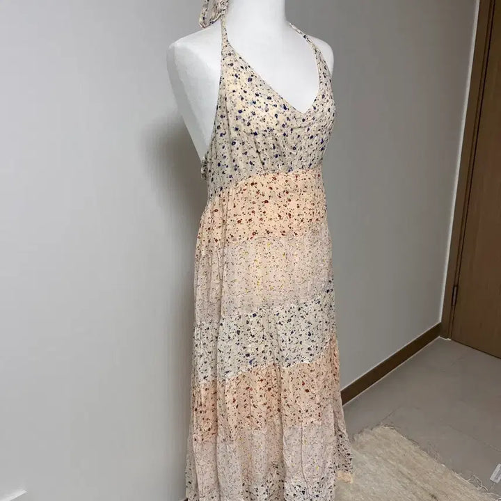 [BUNJANG] Flower Halterneck Patchwork Dress / 플라워 홀터넥 패치워크 원피스