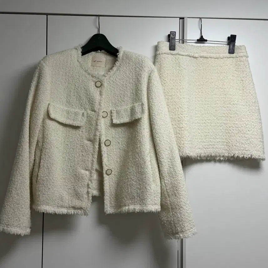 [BUNJANG] Tweed Jacket & Skirt Two-Piece Set / 울30 트위드 자켓 + 스커트 투피스 셋업