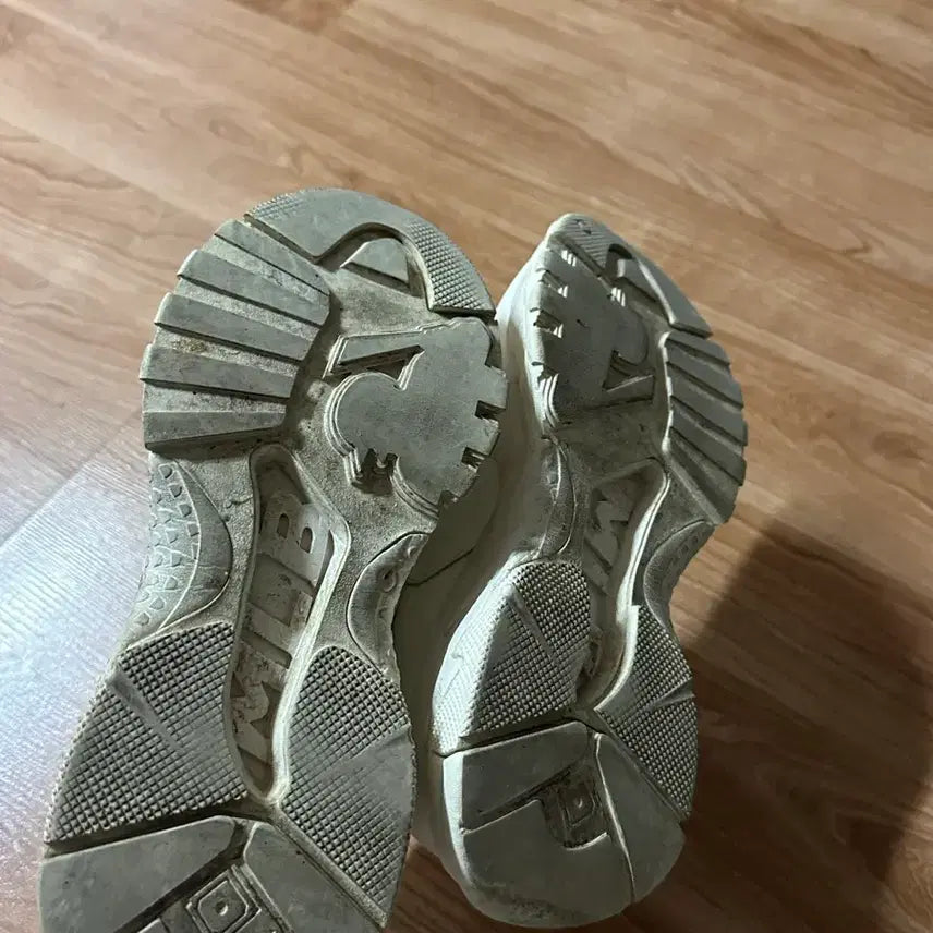 [BUNJANG] MLB NY Monogram Chunky Sneakers (240) / MLB 빅볼 청키 모노 LT NY 운동화 240