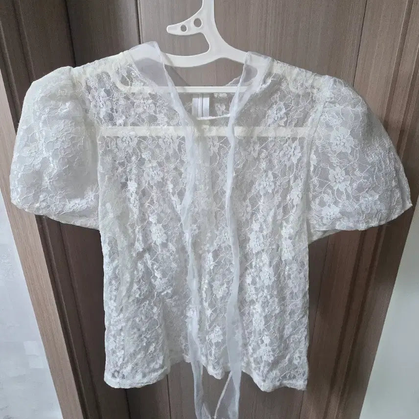 [BUNJANG] See-through Blouse / 시스루 퍼프소매 블라우스