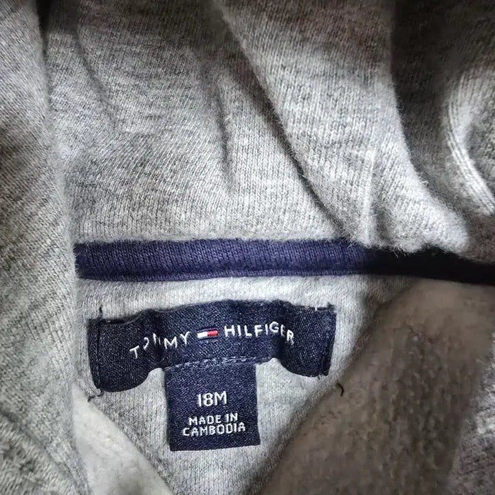 [SOLD OUT] 타미힐피거 키즈 후드집업 18M