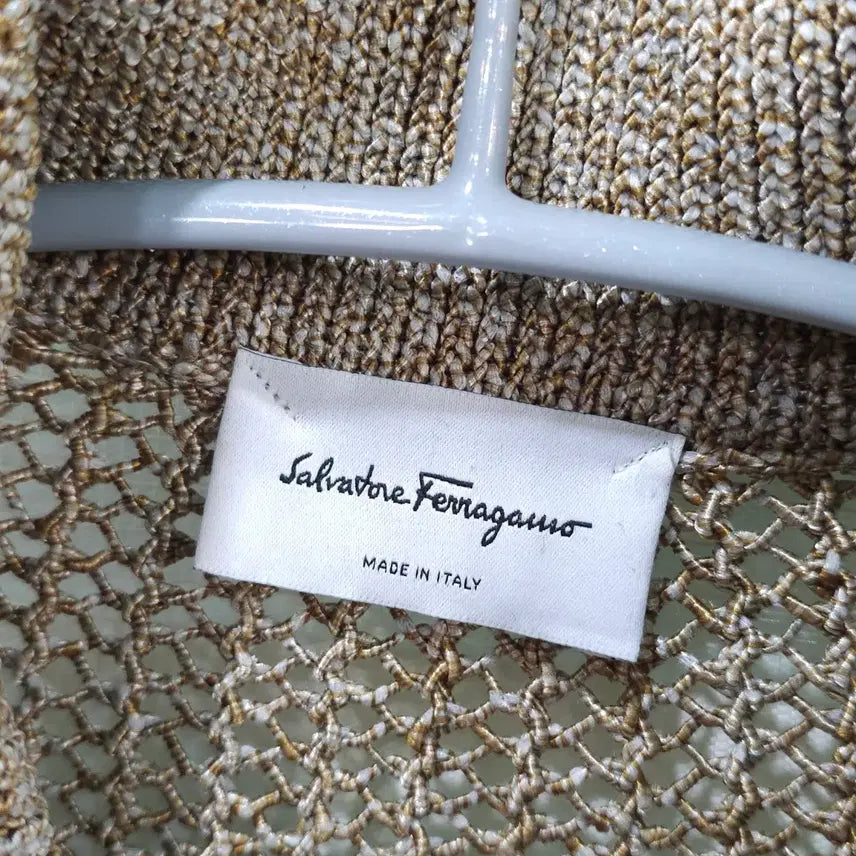 [BUNJANG] Ferragamo Women's Punching Collar Knit Top (Size L) / 페라가모 펀칭 카라 반팔 니트- 우먼L