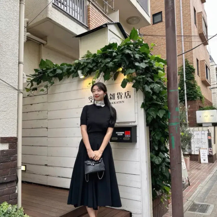 [BUNJANG] Charlotte Butik Summer Secret Banding Asymmetrical Skirt Black S / 샬롯부띠끄 썸머 시크릿밴딩 언발란스 스커트 블랙 S