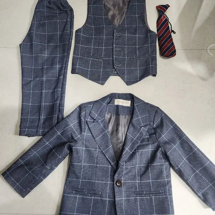 [BUNJANG] Children's Suit 110 / 어린이 정장 110