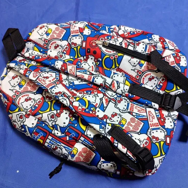 [BUNJANG] Sanrio Hello Kitty Character Print Backpack / 산리오 헬로키티 캐릭터 프린트 백팩