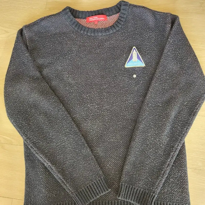 [BUNJANG] Stereo Vinyls Spacecraft Design Knit Sweater / 스테레오 바이널즈 스페이스 아카이브 맨투맨 L.우주선 디자인 니트 스웨터
