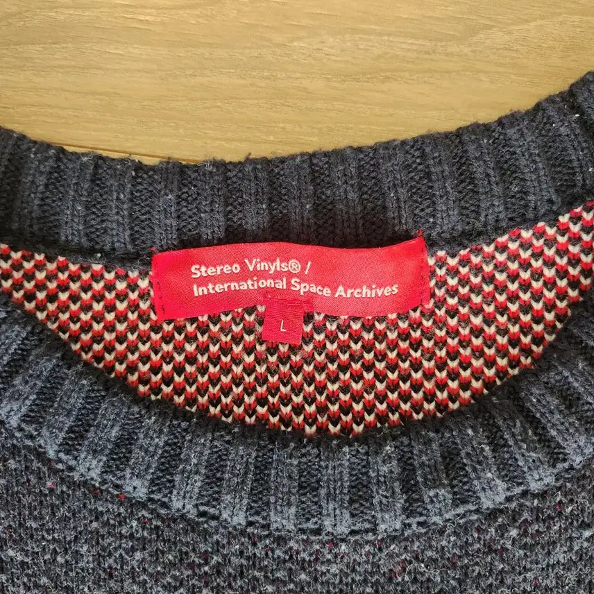 [BUNJANG] Stereo Vinyls Spacecraft Design Knit Sweater / 스테레오 바이널즈 스페이스 아카이브 맨투맨 L.우주선 디자인 니트 스웨터