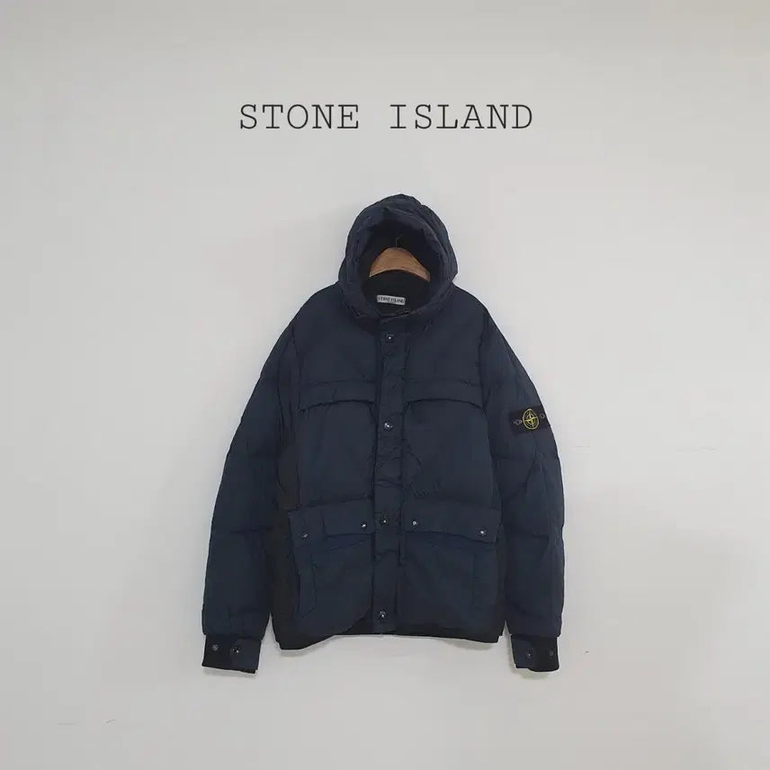 [BUNJANG] Stone Island Duck Down Navy Hooded Padded Jumper / No.26022012 스톤아일랜드 덕다운 네이비 후드 패딩 점퍼