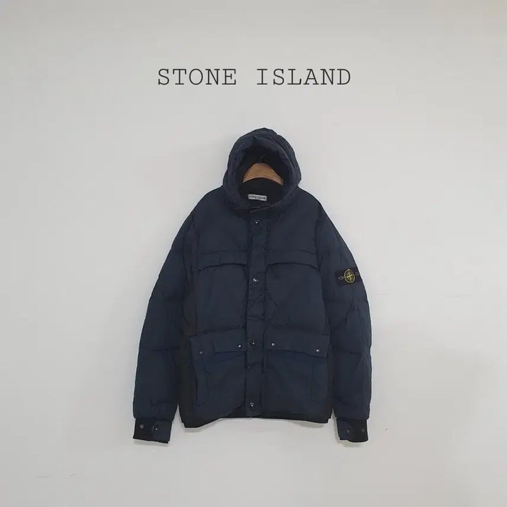 [BUNJANG] Stone Island Duck Down Navy Hooded Padded Jumper / No.26022012 스톤아일랜드 덕다운 네이비 후드 패딩 점퍼