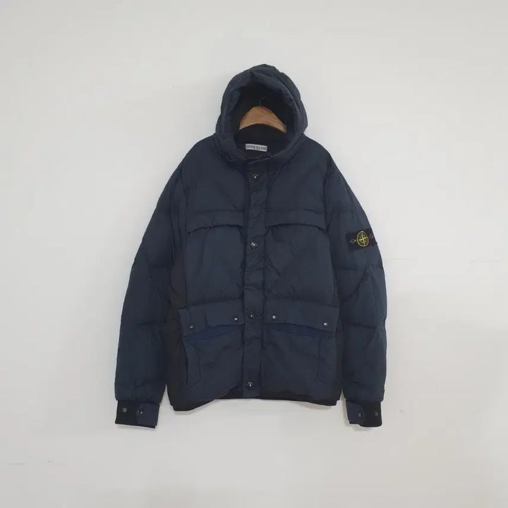 [BUNJANG] Stone Island Duck Down Navy Hooded Padded Jumper / No.26022012 스톤아일랜드 덕다운 네이비 후드 패딩 점퍼
