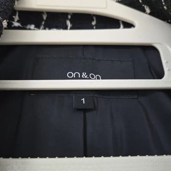 [BUNJANG] On&On Tweed Jacket / 온앤 온 트위드 쟈켓