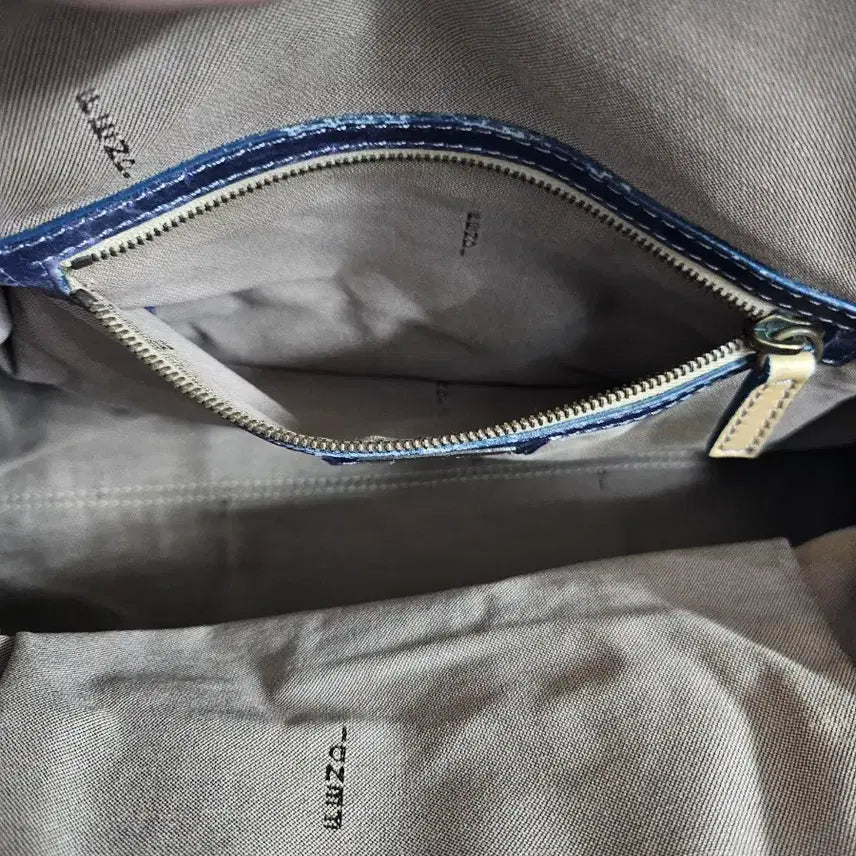 [BUNJANG] Fendi Hobo Shoulder Bag / 정품) 펜디 멀티컬러 호보 숄더백 판매합니다 (희귀매물)