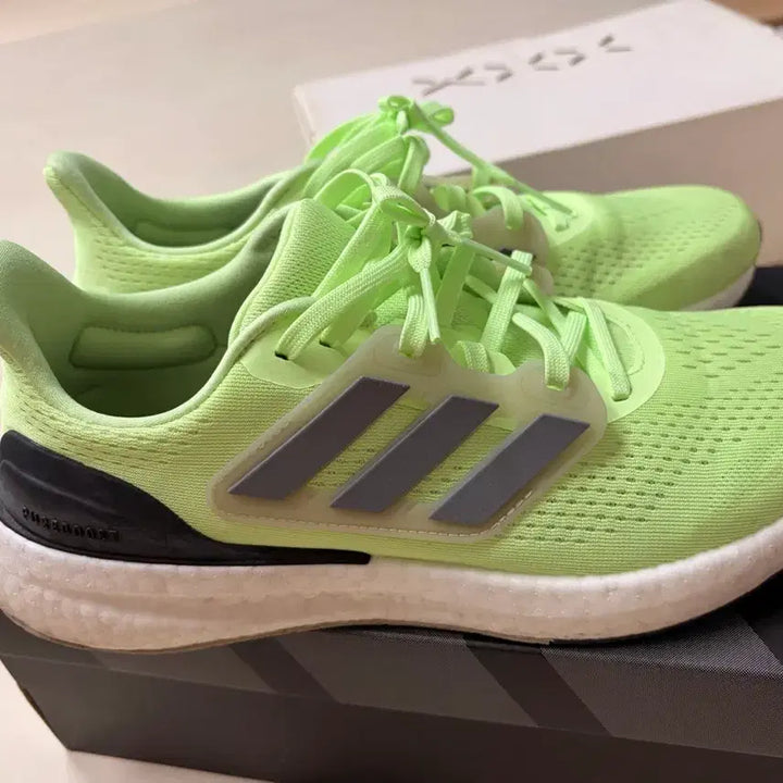 [BUNJANG] Adidas Pureboost Shoes (270) / 아디다스  퓨어부스트  270사이즈