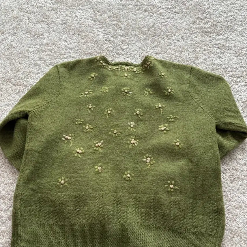 [BUNJANG] Vintage Embroidered Wool Cardigan / 일본 빈티지 자수 울 가디건 (고퀄리티 울 100%)