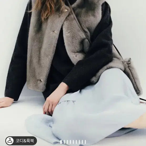[BUNJANG] SJSJ Knit Mink Fur Vest & Pouch Bag / SJSJ 니트 밍크 퍼 베스트 + 파우치 백