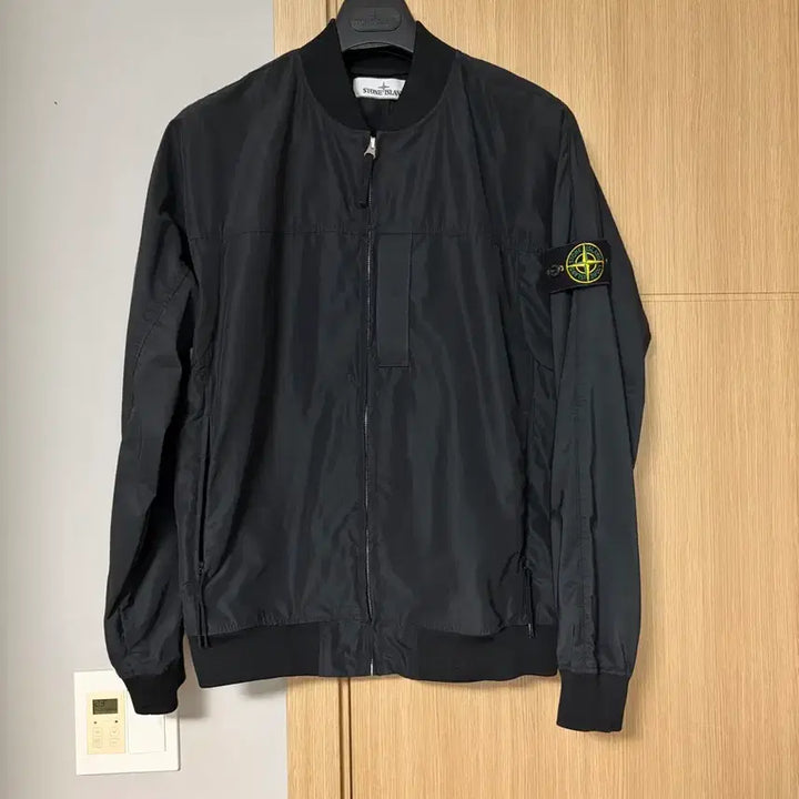 [BUNJANG] Stone Island Micro Reps Windbreaker Jacket / 스톤아일랜드 마이크로랩스 바람막이 자켓 새상품급