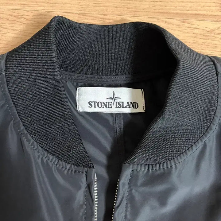 [BUNJANG] Stone Island Micro Reps Windbreaker Jacket / 스톤아일랜드 마이크로랩스 바람막이 자켓 새상품급