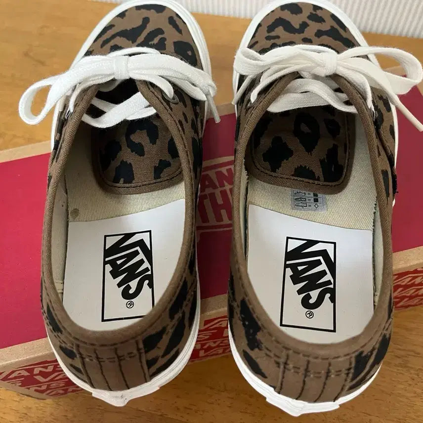 [BUNJANG] Vans 44DX Leopard Sneakers / 반스 44dx 레오파드 240 VN0A38ENVL0