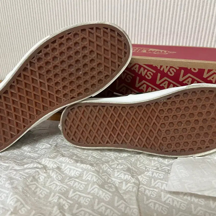 [BUNJANG] Vans 44DX Leopard Sneakers / 반스 44dx 레오파드 240 VN0A38ENVL0