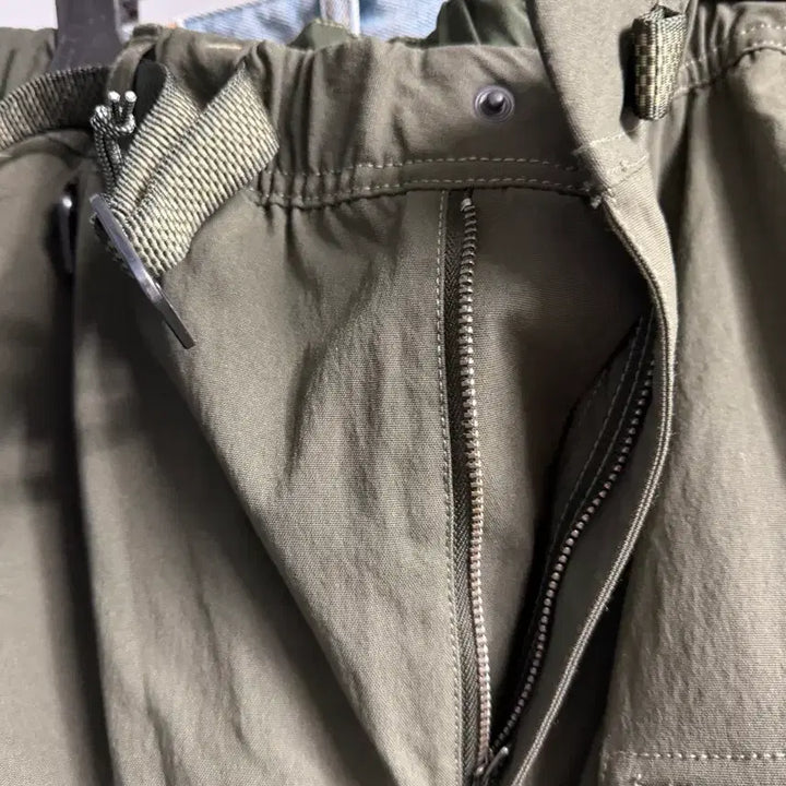 [BUNJANG] Nike ACG Smith Summit Cargo Pants Sequoia Medium Olive / 나이키 ACG 스미스 서밋 카고 팬츠 세퀘이아 미디움 올리브 - US/E
