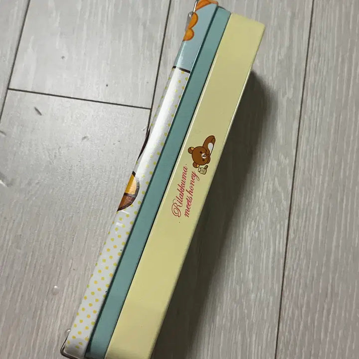 [BUNJANG] Rilakkuma Twin Lock Pencil Case / 리락쿠마 철제 필통 트윈락필통