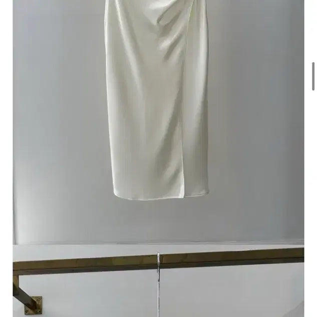 [BUNJANG] Rachel Ivory Satin Shirred Midi Skirt / 라첼 아이보리 미디 새틴 셔링 미디 스커트 새상품 판매합니다