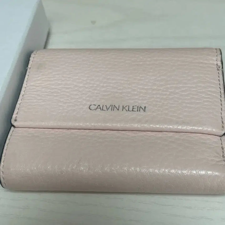 [BUNJANG] Calvin Klein Pink Bifold Wallet / 캘빈클라인 반지갑 핑크 사용감 있음