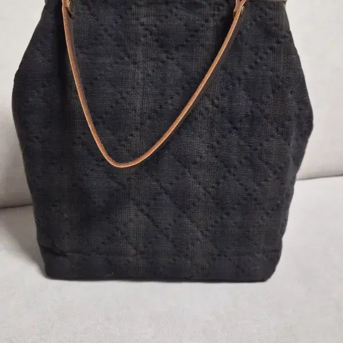 [SOLD OUT] 퀼팅 자수 여성 가방 앤틱 스타일