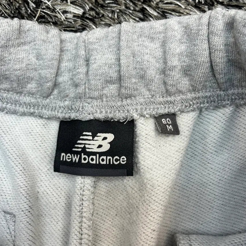 [BUNJANG] New Balance Training Pants (Size M) / 뉴발란스 트레이닝 팬츠 80(M)
