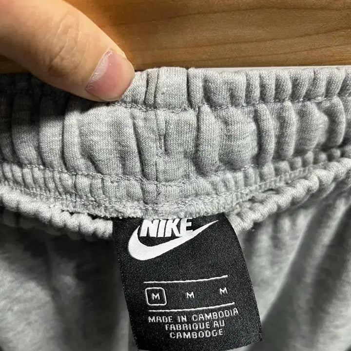 [BUNJANG] Nike Swoosh Sweat Banding Jogger Pants / 30-32 나이키 스우시 스웻 밴딩 조거팬츠 바지 정품